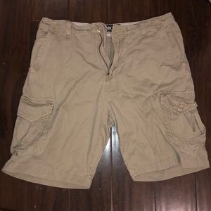 Billabong cargo shorts - Size 36